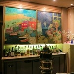 バー カプリ - 連作絵画はポール・アイズピリが描いた作品です☆彡