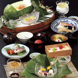 Feel free to enjoy Kaiseki cuisine