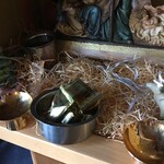 南インド料理 レジナ - お供え物がただのチョコではなくてチョコレート効果なところに愛を感じます