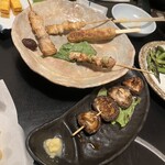 北海亭 - 焼き串盛り合わせ、群馬県産しいたけ焼き！