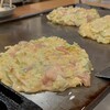 このみ - お好み焼き焼いている所