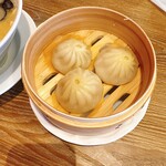 中国食堂 はまゆう - 料理写真:名代の小籠包です