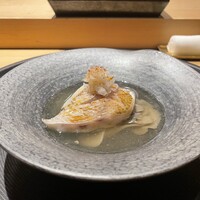 京都 鮨ノ蔵 - 蒸しノドグロ 昆布出汁