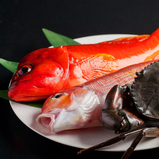 食材にこだわり、北海道から直送される厳選食材を使用。