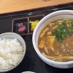 六平うどん - 料理写真:カレーうどん定食