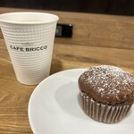 カフェ ブリッコ - ドリンク写真:ブレンドコーヒーとフォンダンショコラマフィン。