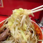 ラーメン タロー 五反田の陣 - 小ラーメン豚入り1,100円（野菜マシ、アブラ、あげ辛、削り節）