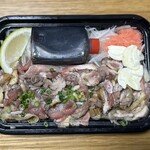 大王炭火焼 - 地鶏タタキ1500円