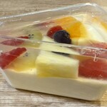 フルーツピークス - 料理写真:フルーツプリン