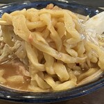 手打麺祭 かめ囲 - 『手打ち二郎 ニンニク少なめヤサイアブラ』の麺