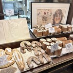 ベーカリー ペニーレイン - 