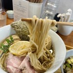 ユナイテッド ヌードル アメノオト - 力強い、龍のような麺