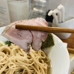 ユナイテッド ヌードル アメノオト - 低温レアチャーシュー