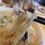 中華料理福臨門 - タンメン、麺リフト