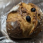 スペイン窯 パンのトラ - レーズンとくるみのカンパーニュ