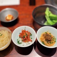 士士 - 
