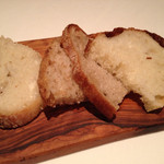 クッチーナ イタリアーナ ガッルーラ - パン