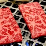 近江うし 焼肉 にくTATSU 青山本店 - 