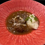 焼肉牛印 - 牛タンの赤ワイン煮込み