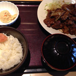 博多もつ鍋 やまや - 定食、１０００円。