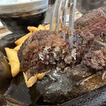 ブロンコビリー - 【2026.1.4(日)】国産やわらかヒレステーキに塩を付けた