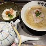 鯛塩そば 灯花 - 料理写真: