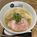 RAMEN ぶろす - 料理写真:潮塩ワンタン 1,320円