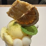 Art Gallery Cafe 茶々華 - アーモンドチイュール、ドライオレンジ、柚子シャーベット、柚子抹茶塩、白玉、黒蜜、ミント