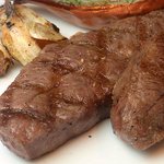 ウォールナッツ - 稀少なお肉の炭火ステーキ　「ミスジ」　