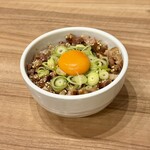 麺処 ほん田 秋葉原本店 - スタミナ丼　玉子有