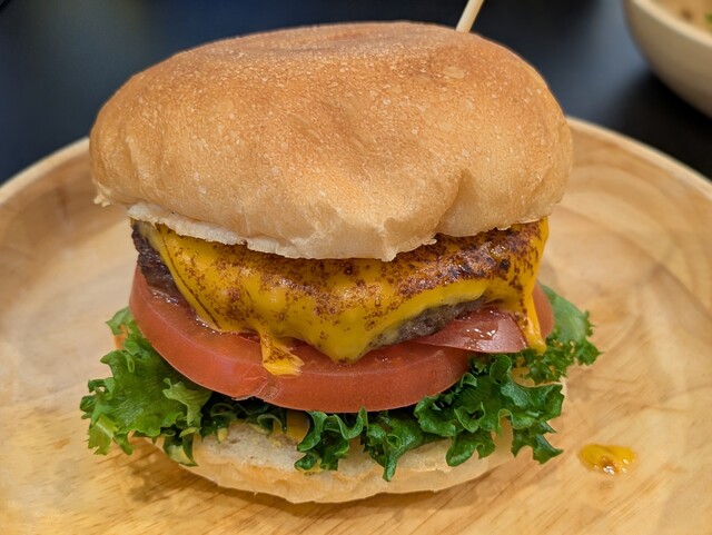 Hamburger & Pasta No.4 （ハンバーガー&パスタナンバーフォー）のご