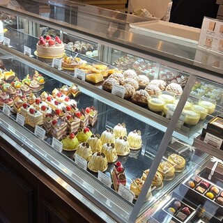 パティスリー ルポンデザミ_1