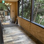 グルマンヴィタル - 外に抜けられる道1