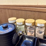 とんかつ 鉄 - お塩がたくさん