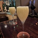 カフェ&バー オブリーク - 