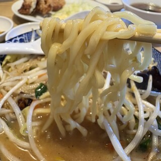 濃厚中華そば 餃子 丸福_1