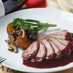 ◆◇Canard rôti Roasted duck from West Challans, France, red wine sauce ♭♭ (100g)