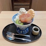 菊丸 -  べるさいゆのバラ あんみつ 900円