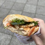 Bánh mì 333 - チャーシューバインミー　¥600