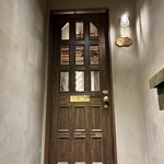 二階の洋品店 - 入口