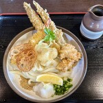 年明けうどん（1,200円）
