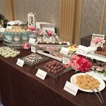 ホテル アゴーラ リージェンシー - スイーツ各種  別腹の無い私は断念( ´•̥̥̥ω•̥̥̥`)