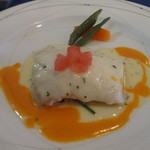 カジュアルフレンチ アミューズ - 2014/11： 1550円ランチコース ③「本日の魚料理、スズキの白ワイン蒸し　バジルソース