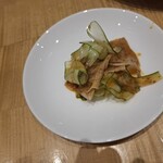 スーツァン・レストラン陳 - 雲白肉の旨辛風味・その3です。