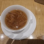 スーツァン・レストラン陳 - フカヒレのスープです。