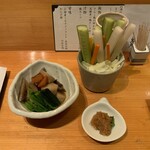 鳥雅 - スティックサラダ　季節の野菜 おひたし