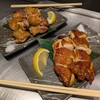 鉄板焼 お好み焼 かしわ - 比内地鶏のもも肉（奥）とむね肉