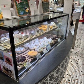 マミーズ・アン・スリール_0