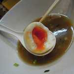 煮干中華ソバ イチカワ - 出汁打込み式味玉齧る