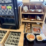 吉野家 - 料理写真:水・お茶、紅しょうが、調味料、カトラリー